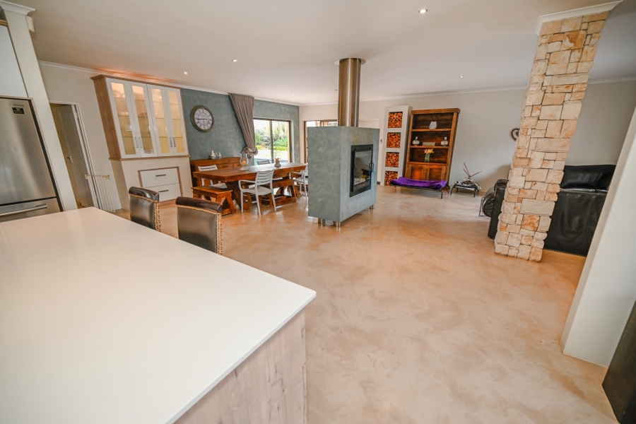 5 Bedroom Property for Sale in Vierlanden Western Cape